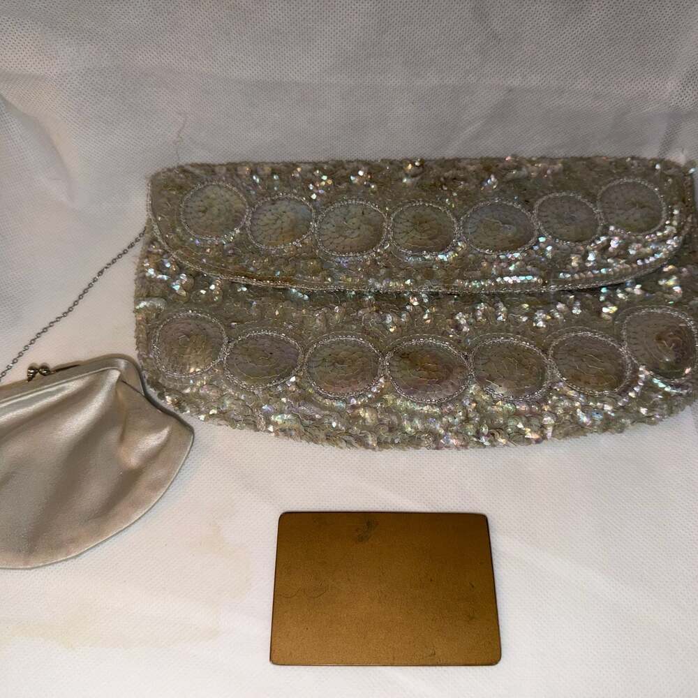 Vintage Silver Sequin and Bead Evening Clutch Bag with Chain Strap & Coin Purse - Picture 7 of 13